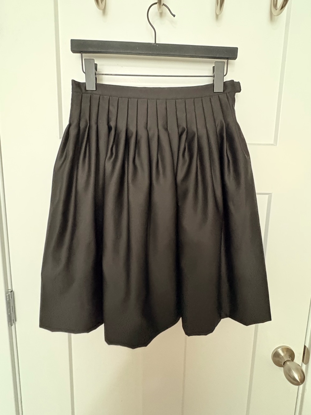 Vintage Saks Fifth Avenue Pleated Skirt. 6